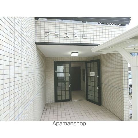 テラス金山の玄関写真