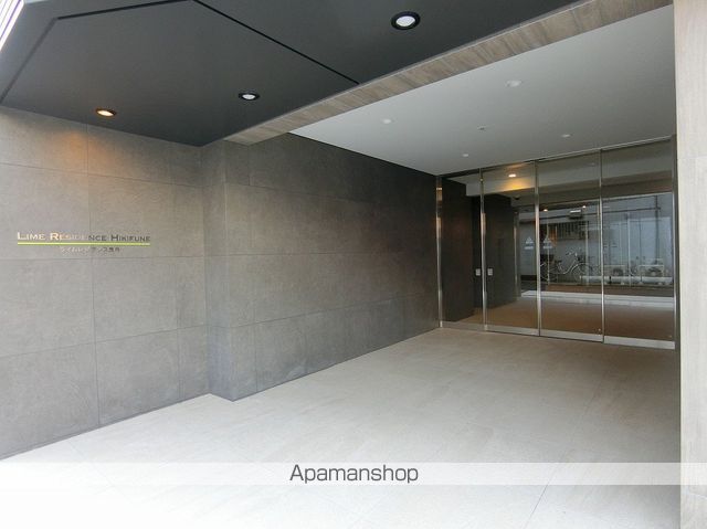 LIME RESIDENCE HIKIHUNEの玄関写真