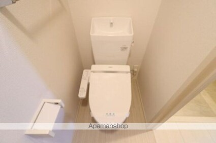 アゼリアブロム[1LDK/32.8m2]のトイレ