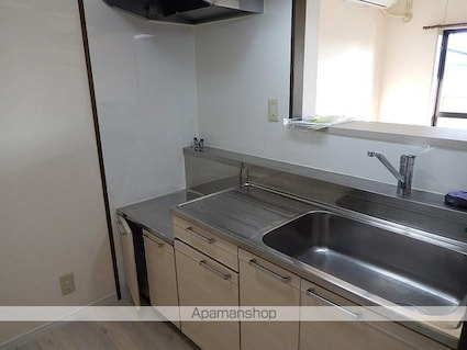 愛知県名古屋市守山区大森１丁目[2LDK/68m2]のキッチン