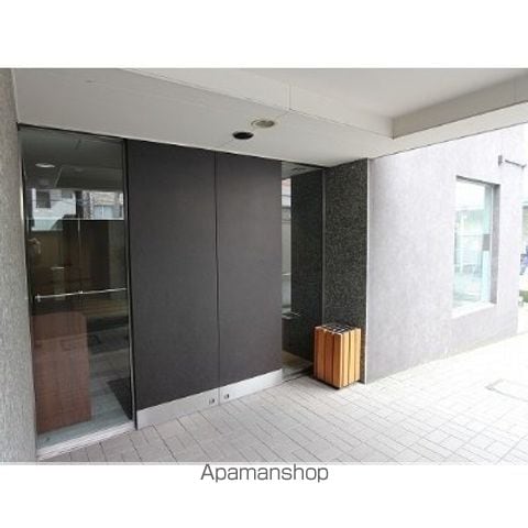 SIDE ONEの玄関写真