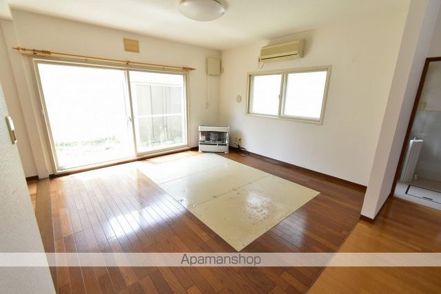 札幌市豊平区 2階建 築39年の内装写真