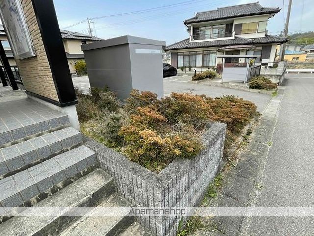 レオパレスアメニティ二本松[1K/23.18m2]の庭1