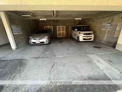 元寺町ハイツ[3LDK/75.56m2]の駐車場
