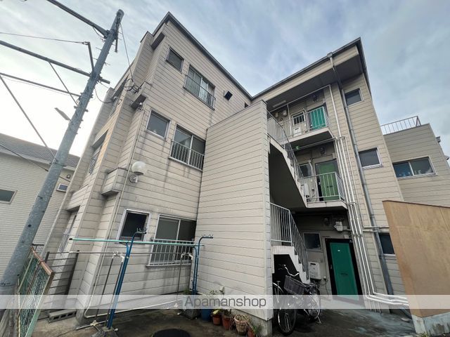 荒木マンションの外観写真