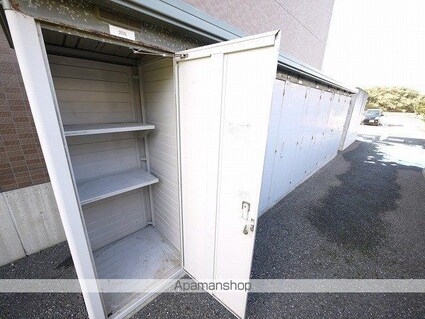 アヴニール池田[2LDK/66.05m2]の共用部3