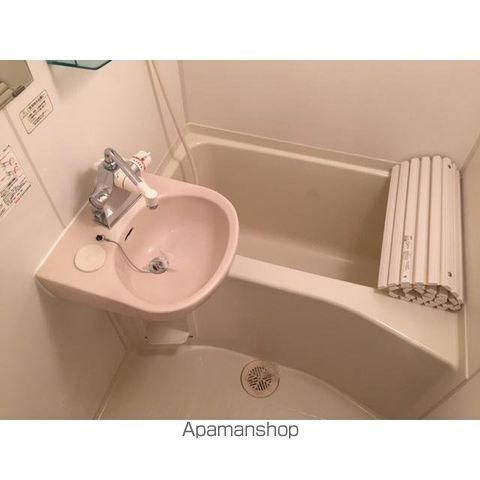 【中野区本町のマンションの写真】