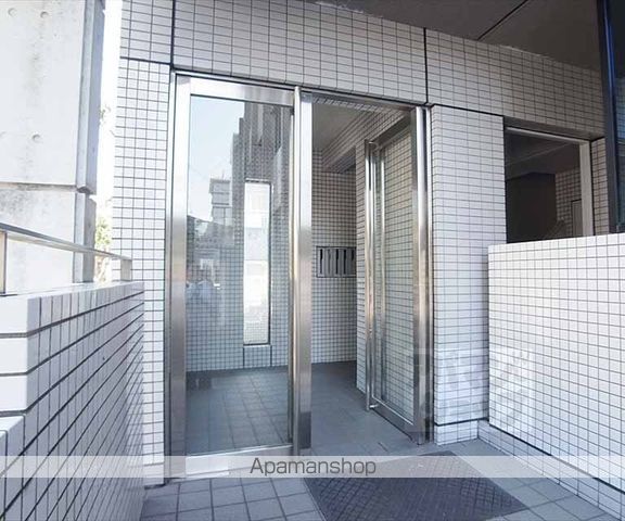 アベニューエンジュの玄関写真