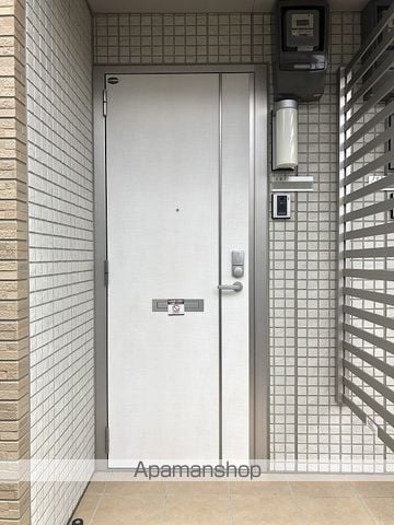 シャイン アべニューの玄関写真