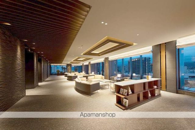 BRILLIA TOWER 西新の外観写真