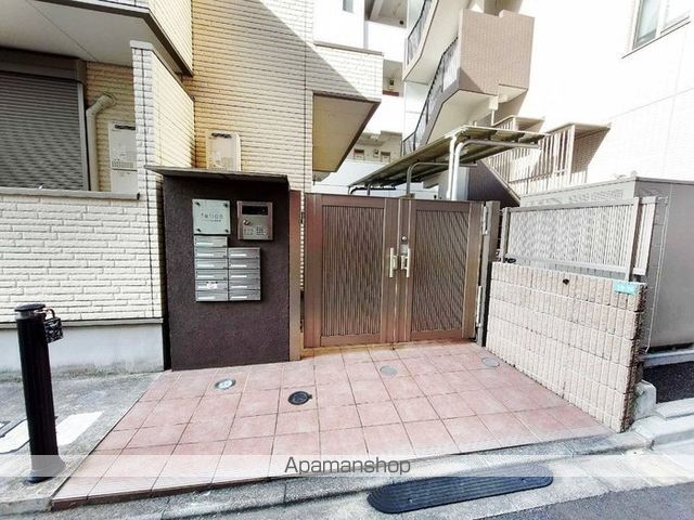 【中野区本町のアパートの写真】