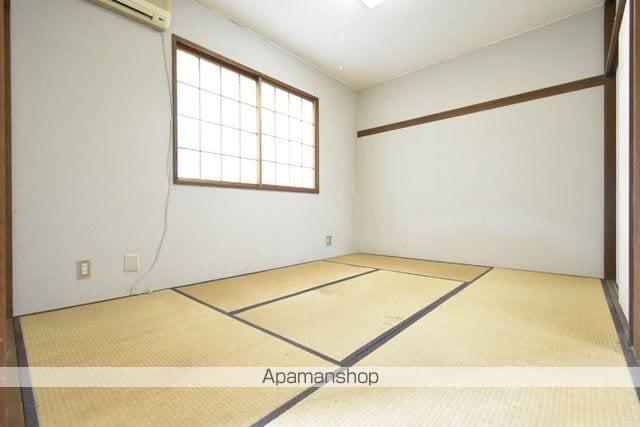 クリスタル女池 Aの内装写真