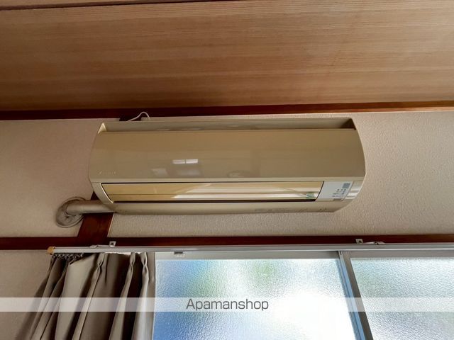 新在家メゾネットの内装写真