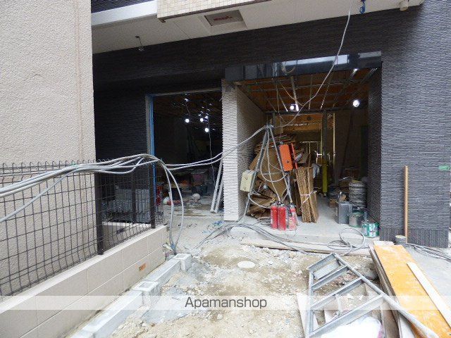 YOU’SVIII番館の玄関写真