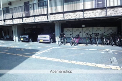 めぞん太陽Ⅴ[1K/25m2]の駐車場