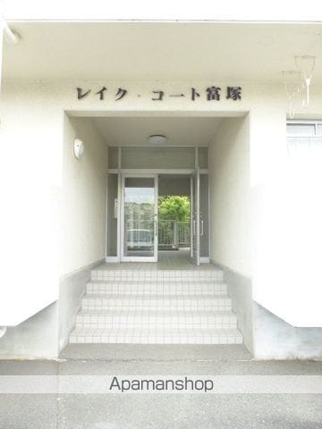 レイクコート富塚の玄関写真