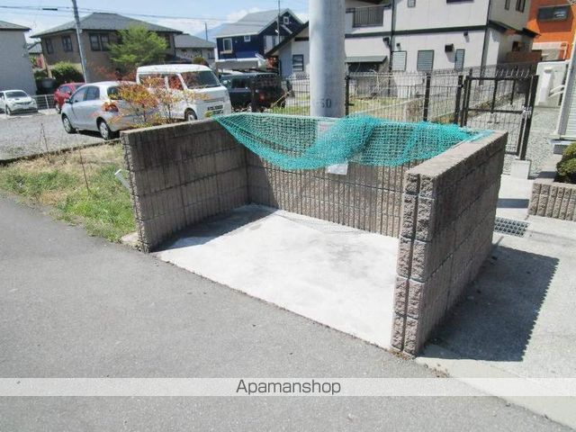 レオネクストラズワードの外観写真