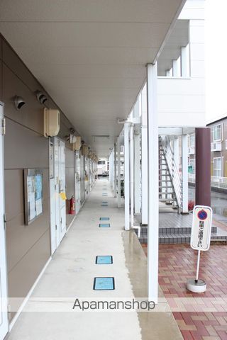 レオパレスエスポアール1番館の玄関写真