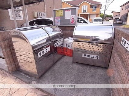 ル　シェール[2LDK/55.72m2]の共用部2