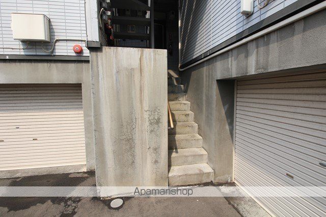 ハピネス栄町の玄関写真