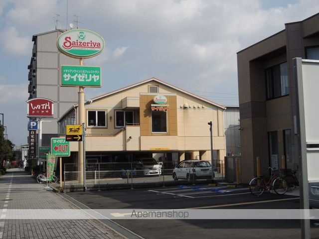Jeune.Kの周辺写真