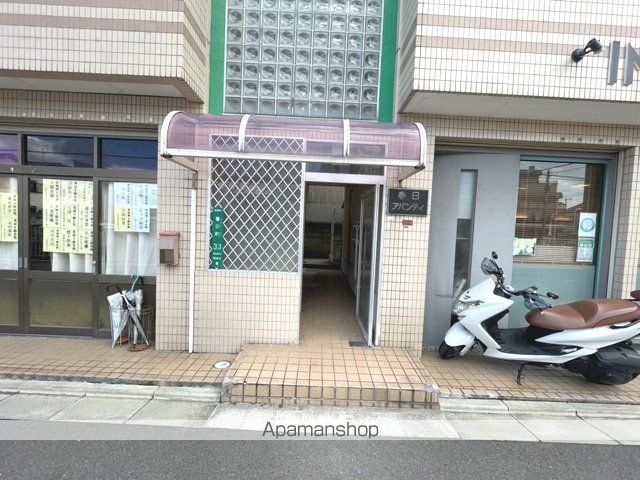 春日アバンティの玄関写真