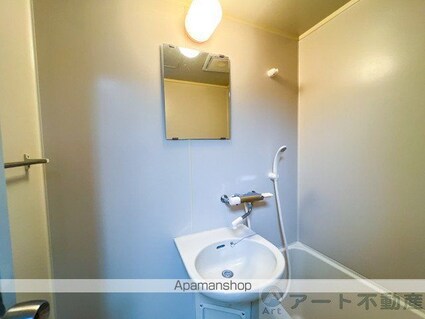 アルト雄郡　東棟[1R/22.9m2]の洗面所