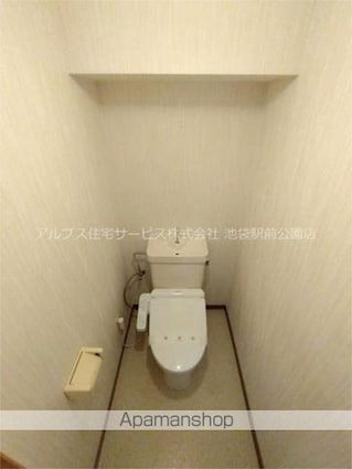 東京都新宿区四谷２丁目[2LDK/66.28m2]のトイレ