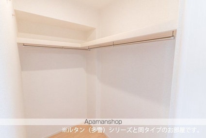 ジェイ　エスⅠ[1LDK/47.81m2]の収納