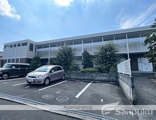 レオパレスサンホワイト枝松の外観写真