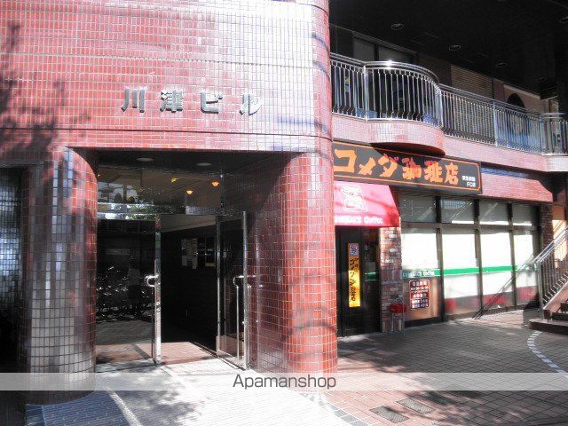 川津ビルの玄関写真
