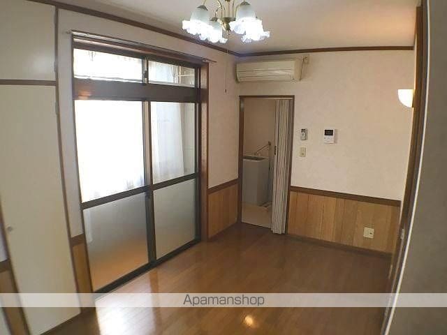 山岸ハイツの外観写真