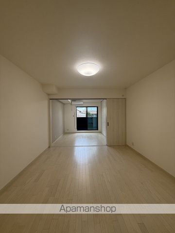 セレニティ照ヶ丘矢田A棟の内装写真