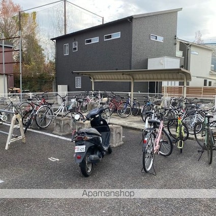 レオパレスＲａｃｏｏｎＤ　５[1K/19.87m2]の共用部1