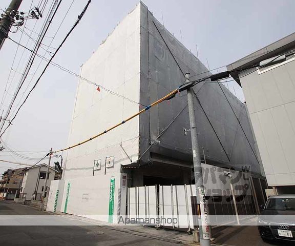 クレアドーレ京都二条の玄関写真