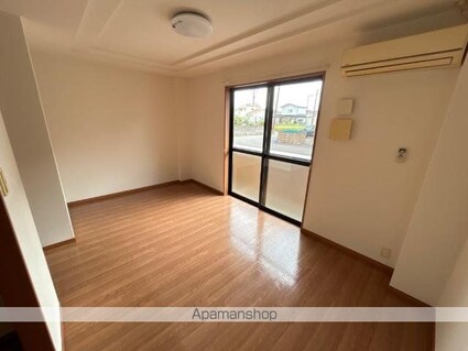 グランディール泰英１号館[1LDK/36m2]のリビング・居間3