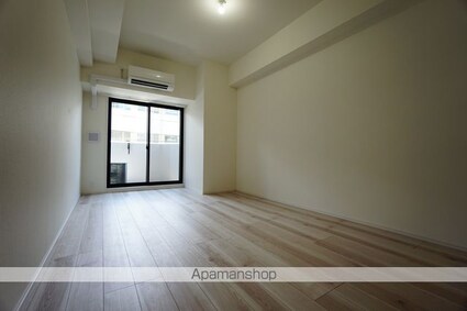 ＣＲＥＳＴ　ＴＡＰＰ金山[1K/29.97m2]のリビング・居間