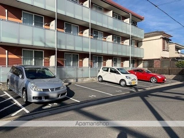 レオネクストビタノーバの玄関写真