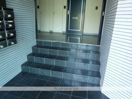 メゾン寿[1R/38.8m2]のエントランス1