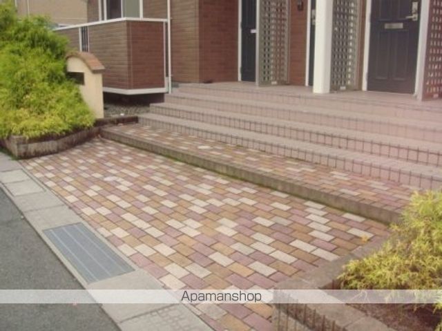 グランモアかじろ ABの玄関写真