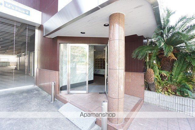 シャトー芥川の玄関写真