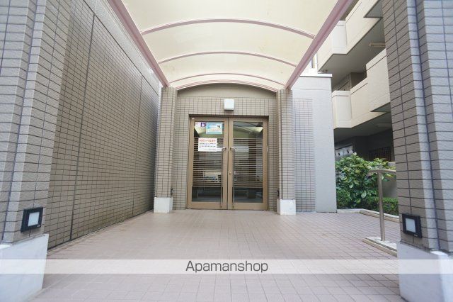 プランヴェール奈良新大宮の玄関写真