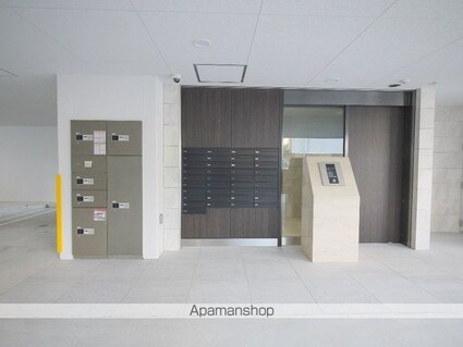 ＢＥＲＧ　ＩＺＵＭＩ[1K/29.23m2]のエントランス