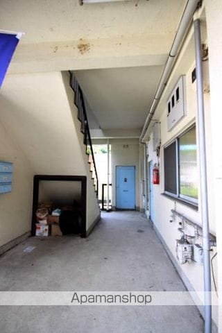 笹本マンションの玄関写真