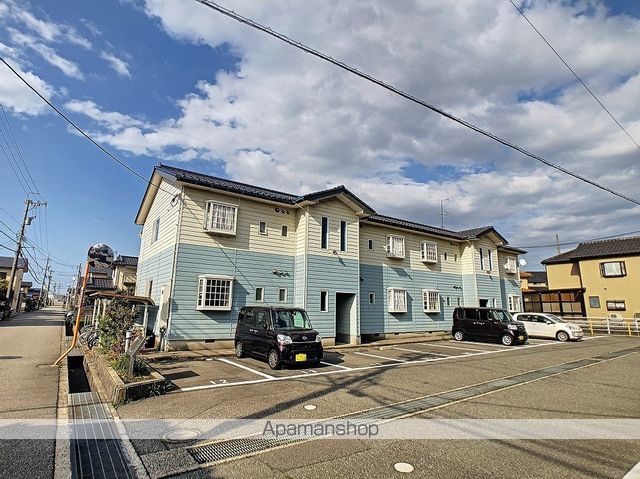 フォレスト242の玄関写真
