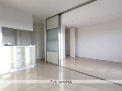 ドエル・ＴＯＭＯⅡ[2DK/62.38m2]のリビング・居間