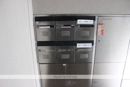 メゾン大岡[4LDK/124.36m2]の共用部1