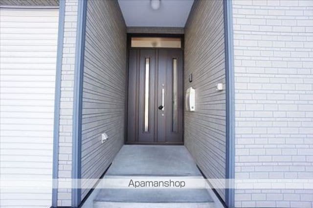 根室本線 帯広駅 徒歩21分 2階建 築18年の玄関写真