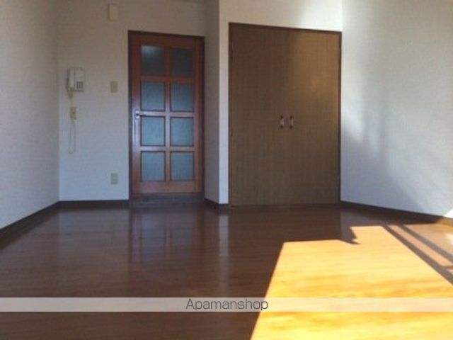 トゥエルブライツの内装写真