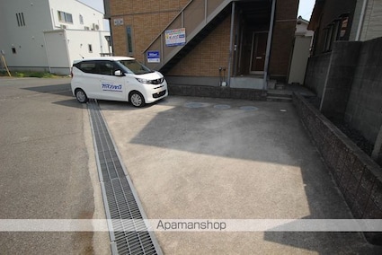 ソレイユ金江[2DK/47.77m2]の駐車場1